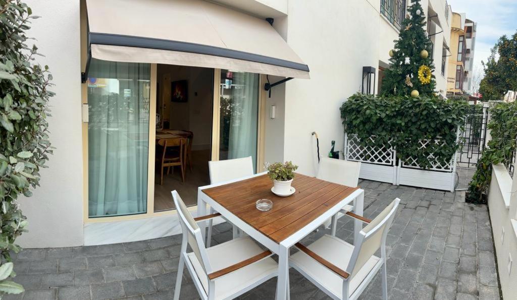Apartamentos Turisticos La Plaza Chipiona Kültér fotó